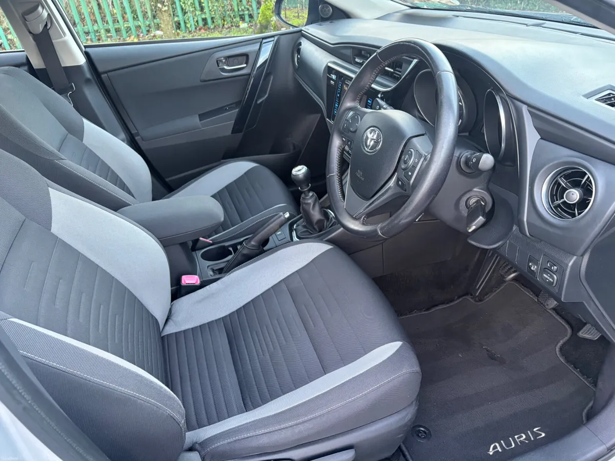 Toyota Auris 2016 1.4 D4D - Image 5