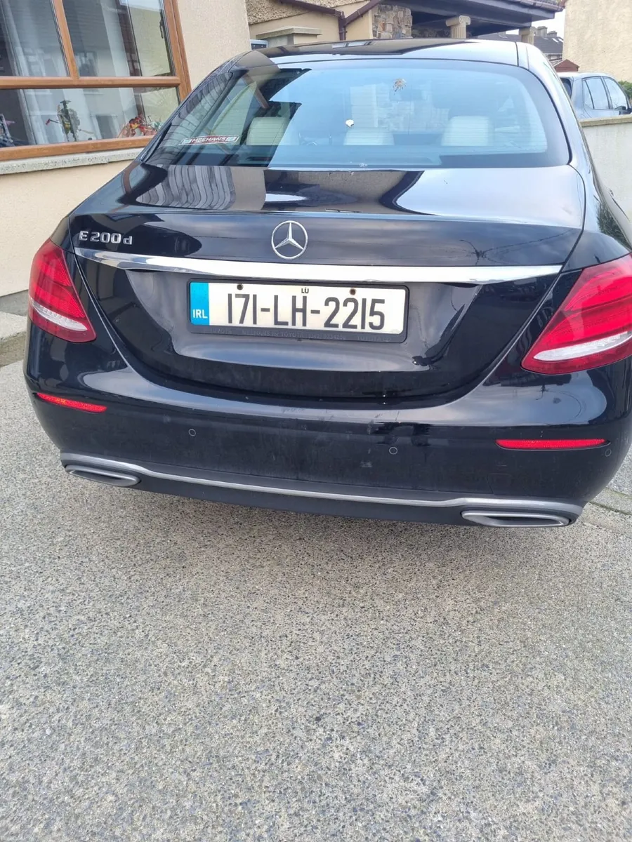 Mercedes-Benz E-Class 2017 - Image 2