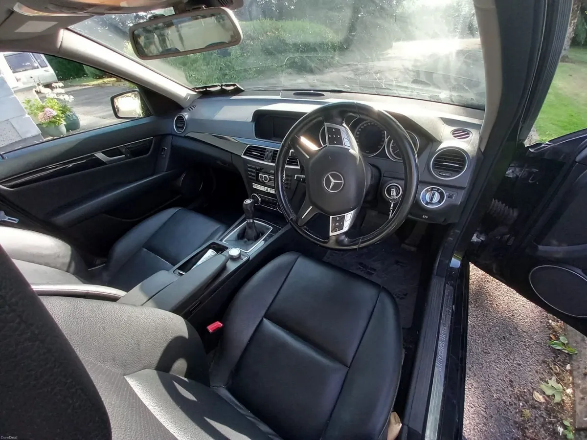 Mercedes-Benz C-Class 2013 - Image 2