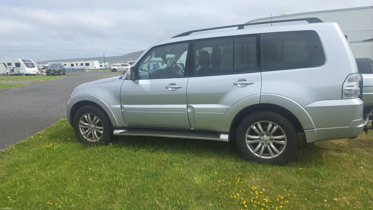 Mitsubishi shogun 2015 - Image 2