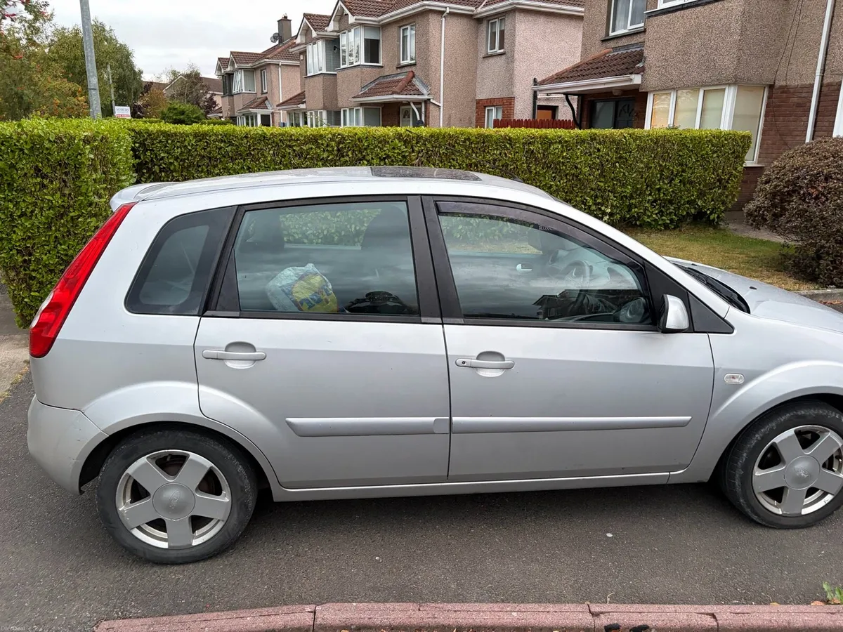 Ford Fiesta Zetec - Image 3