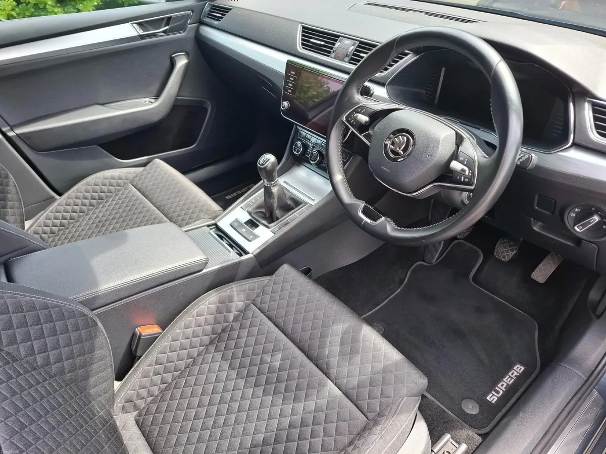 Skoda Superb 2022 2.0 TDI - Image 5