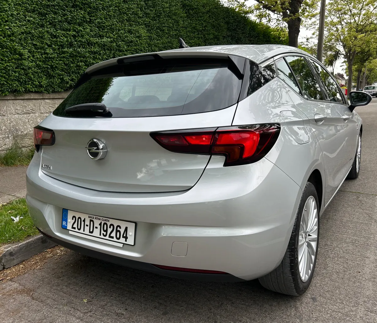2020 OPEL ASTRA ELITE PETROL LEATHER INTERIOR - Image 5