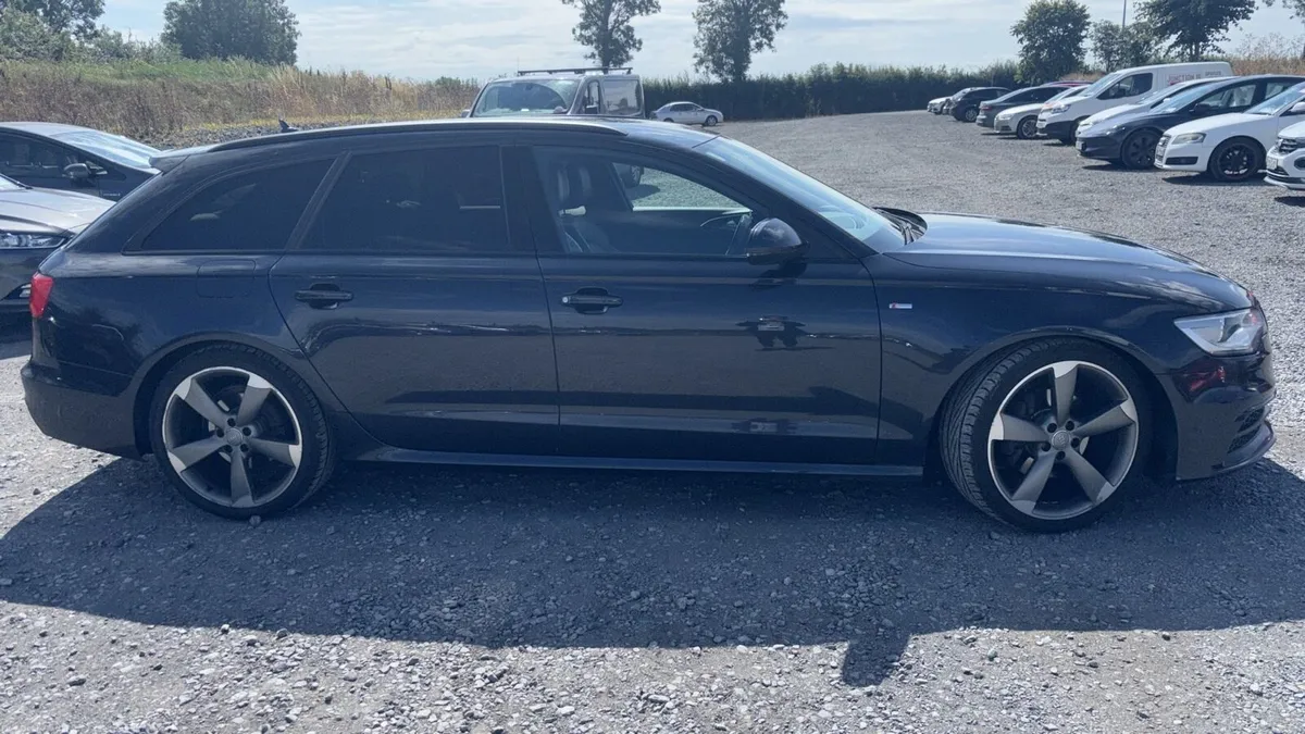 AUDI A6 BLACK EDITION - Image 2