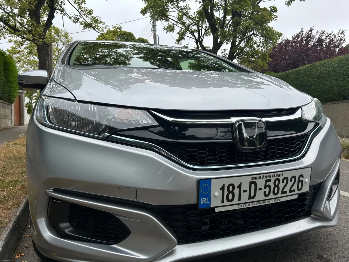 2018 HONDA FIT HYBRID AUTOMATIC TAX JANUARY 2027 - Image 3