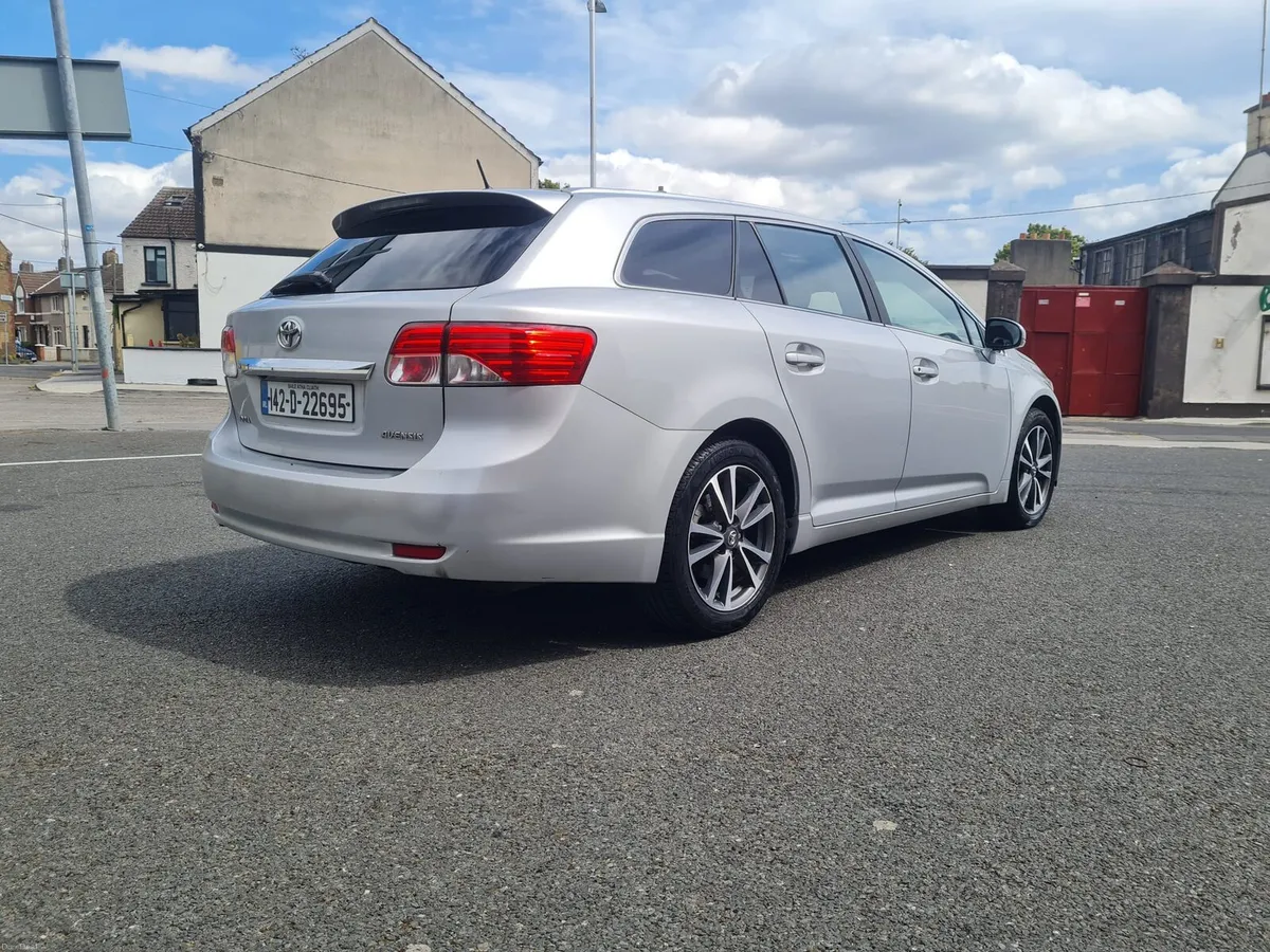 Toyota Avensis Auto - Image 6