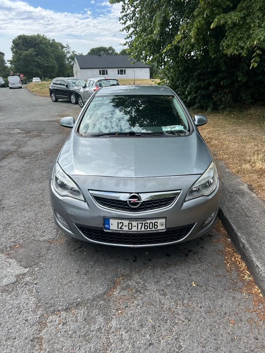 2012 Opel Astra - Image 2