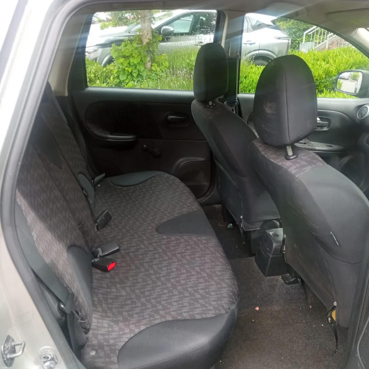 Car - Image 3