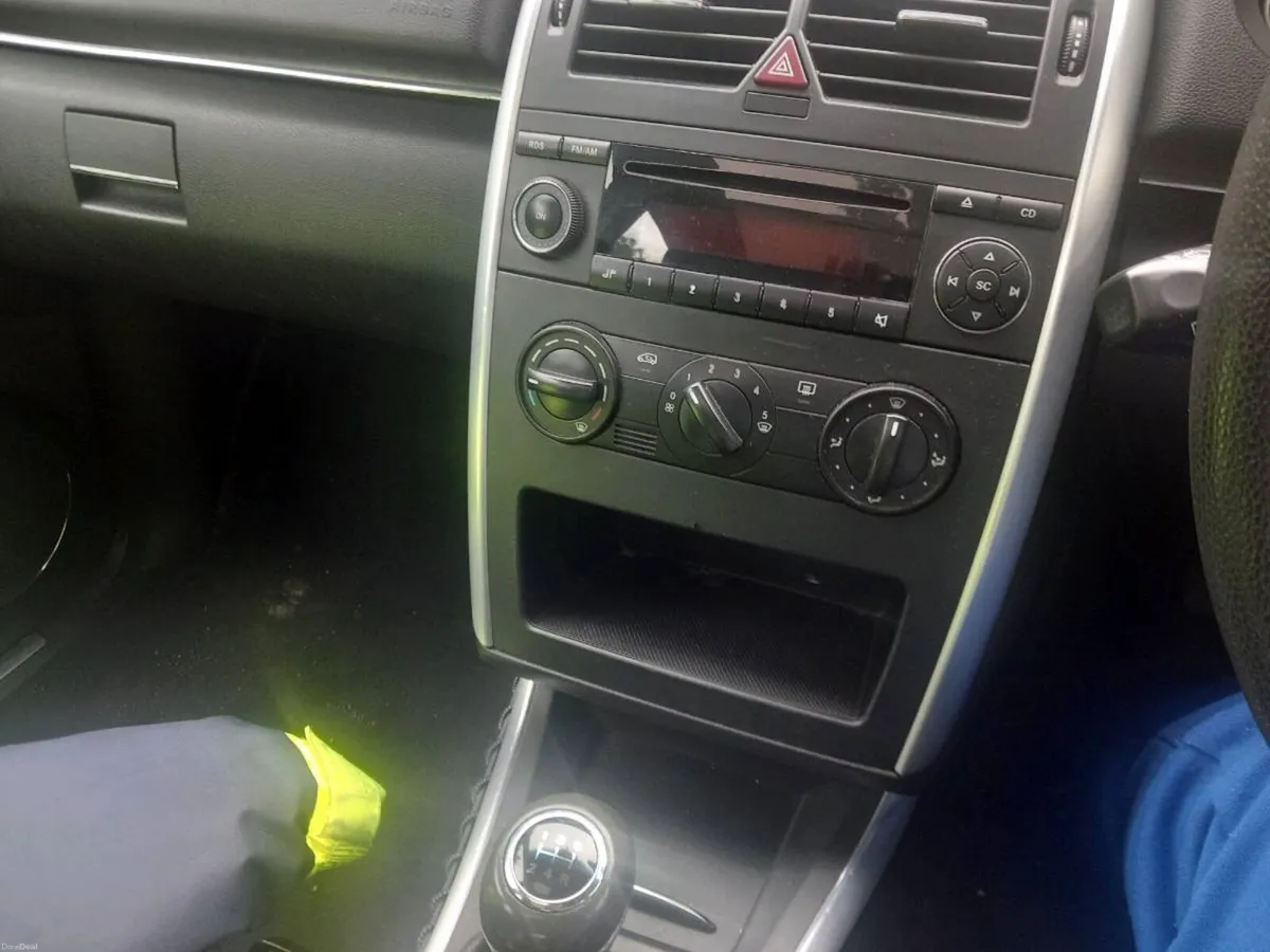06 Mercedes B class 1.5 Petrol - Image 5