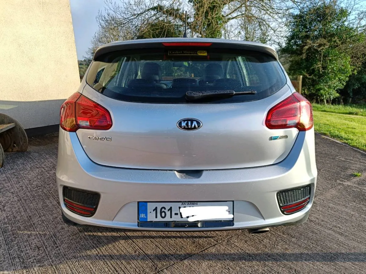 Car - Image 6