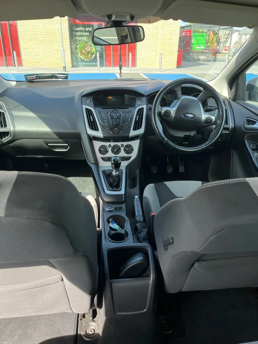 Car - Image 6