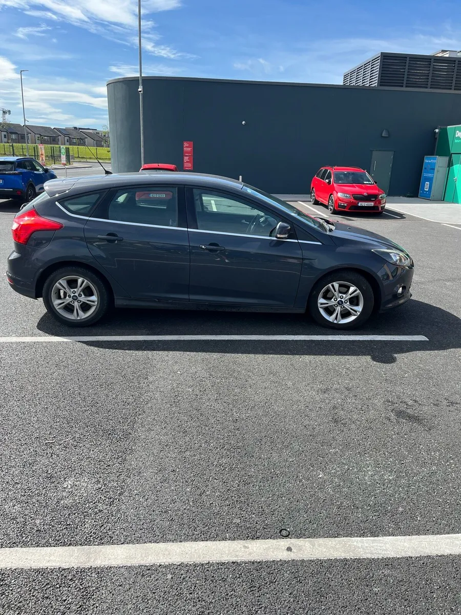 Car - Image 3