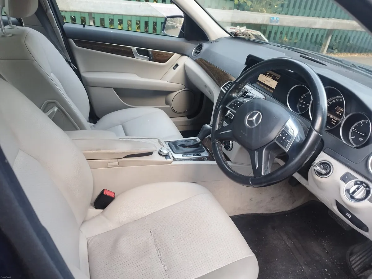 Mercedes c 220 automatic 131 - Image 4