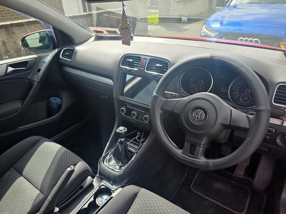 Volkswagen Golf 2010 - Image 5