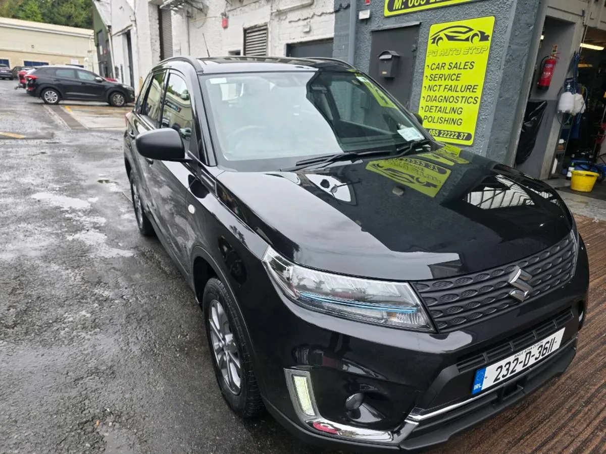 Suzuki Vitara 2023 1.4 Hybrid manual - Image 2