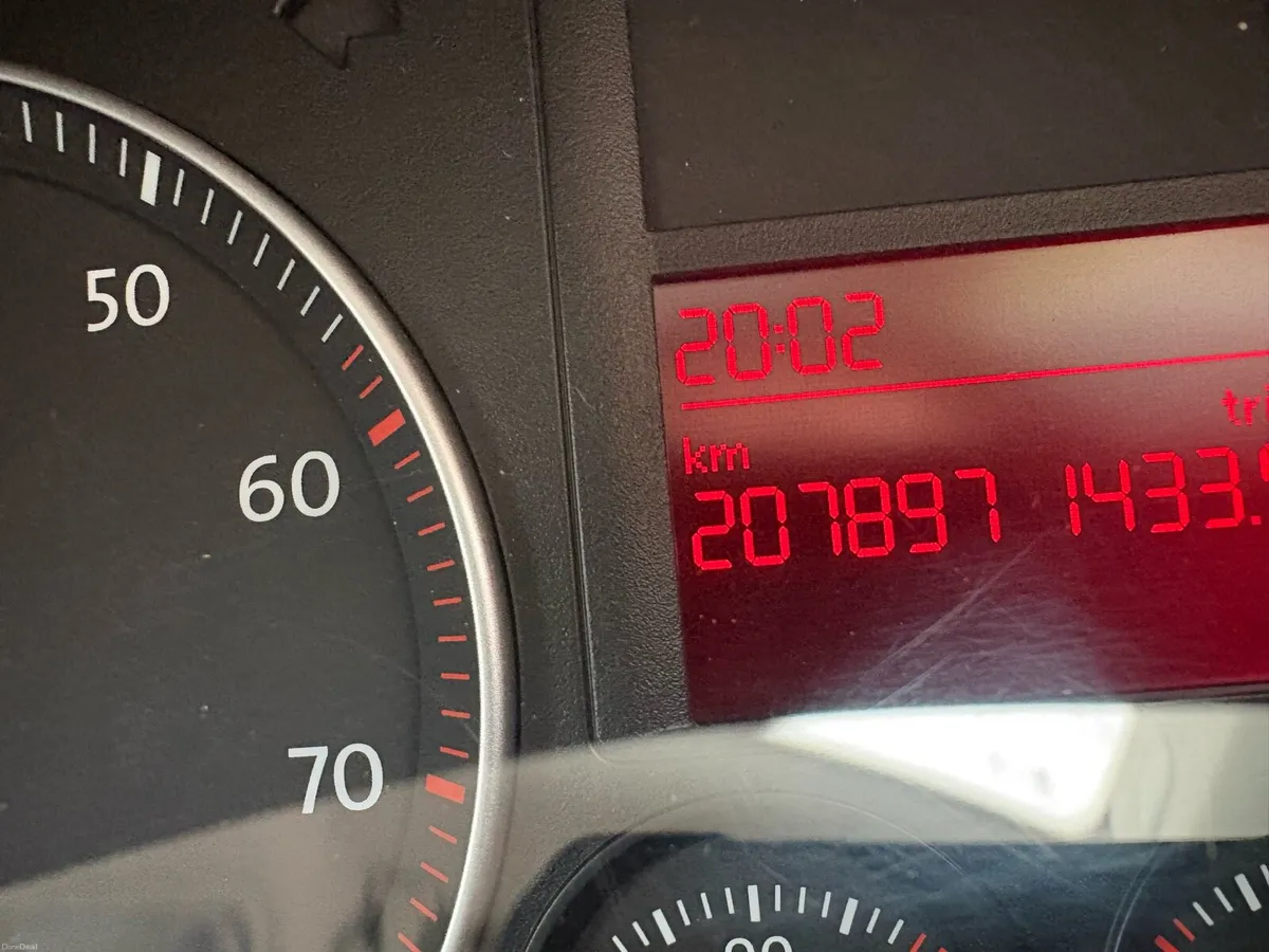 VW GOLF 1.4 petrol - Image 5