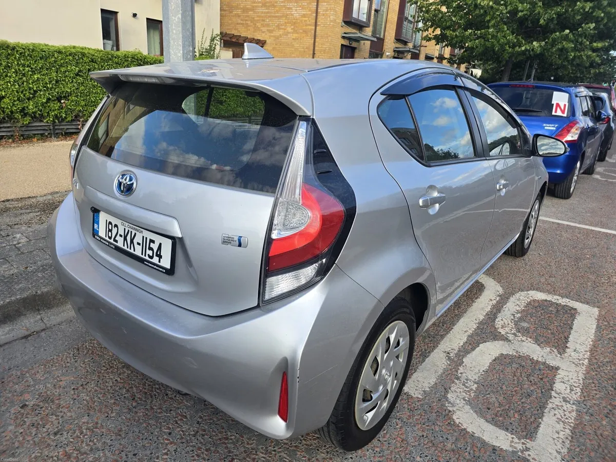 Automatic Toyota Aqua 2018 - Image 3