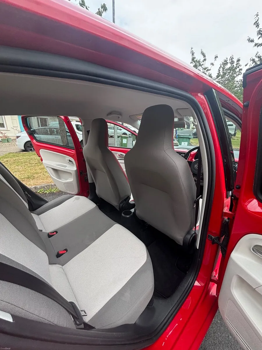 Volkswagen up! 2014 - Image 3