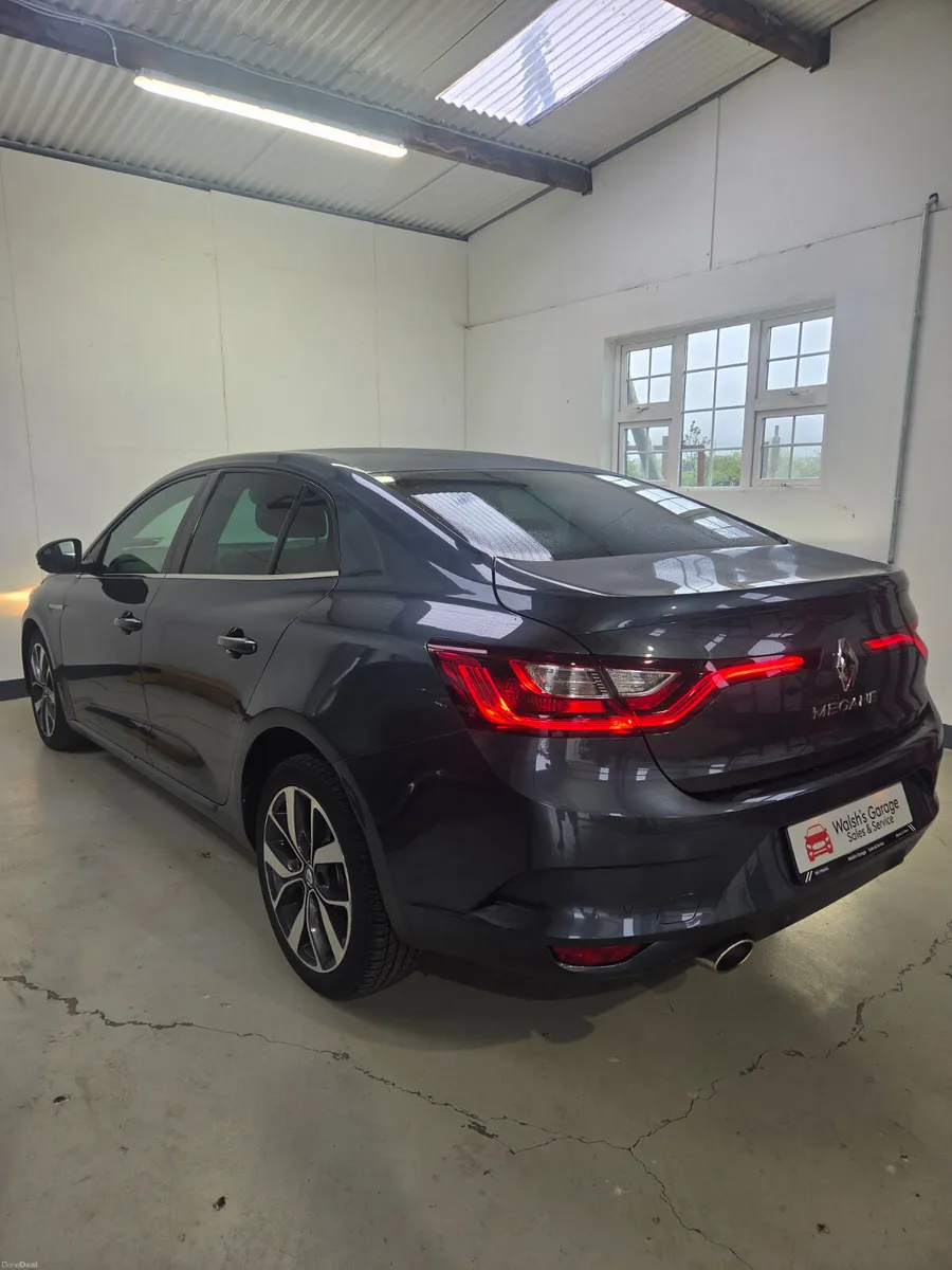 Renault Megane 1.5 Dynamique Nav  2017 - Image 2