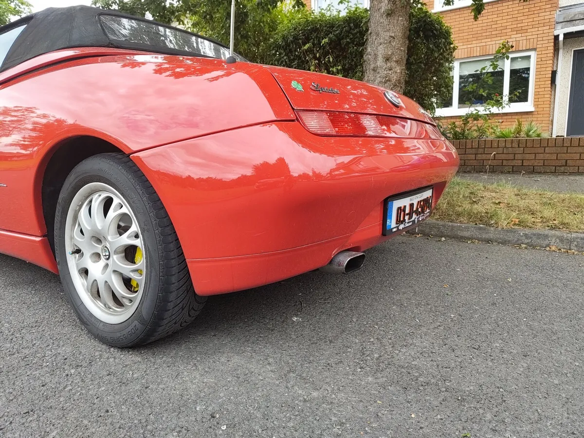 Alfa Romeo Spider - Image 3