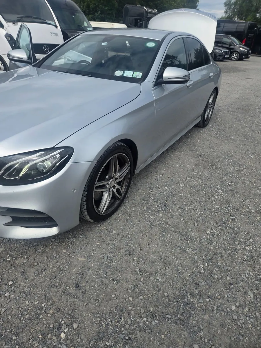 Mercedes-Benz E-Class 2016 - Image 2