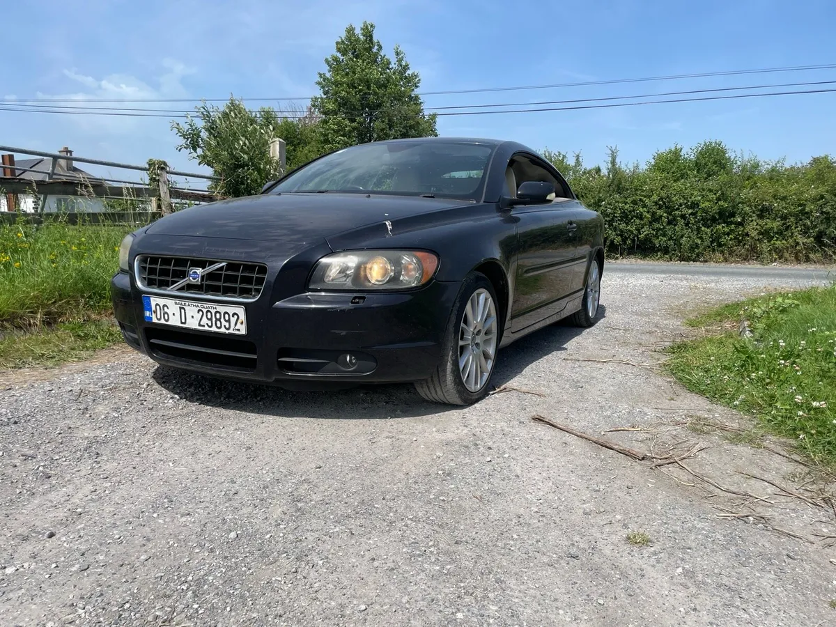 Volvo C70 vintage hard top convertible - Image 2