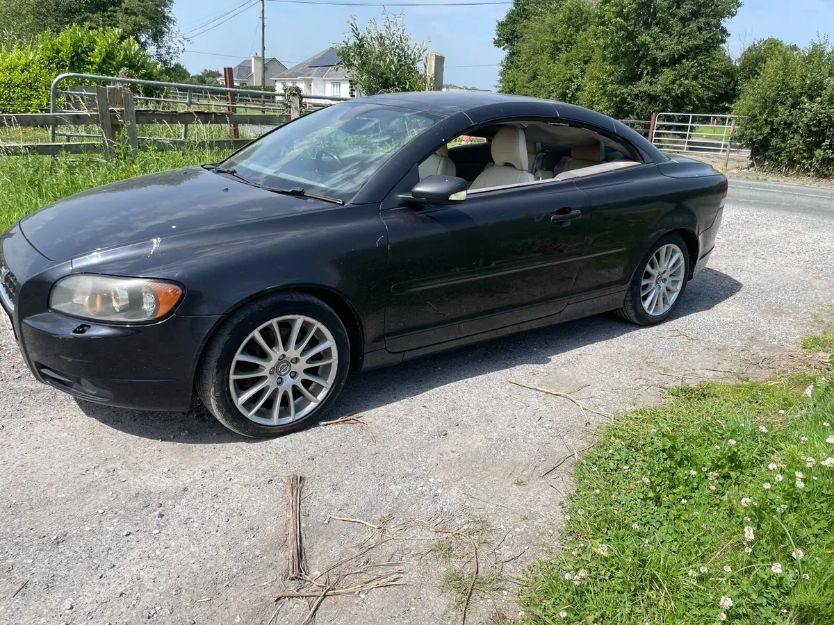 Volvo C70 vintage hard top convertible - Image 3