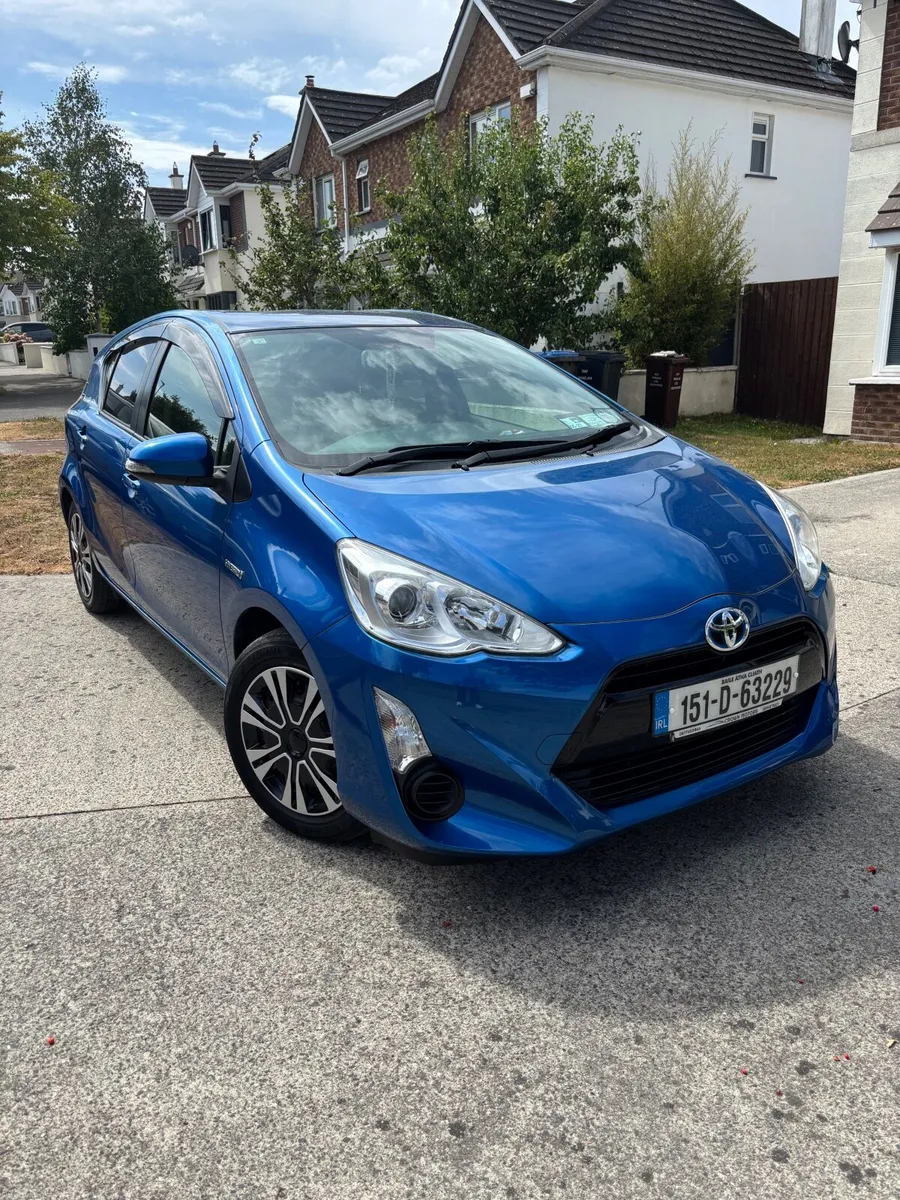 Toyota Aqua 2015 LEATHER SPEC - Image 2
