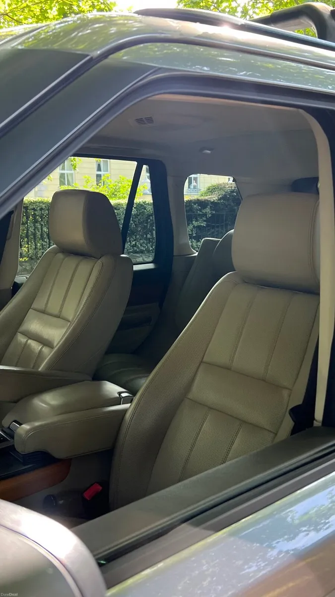 Land Rover Range Rover Sport 2013 - Image 2
