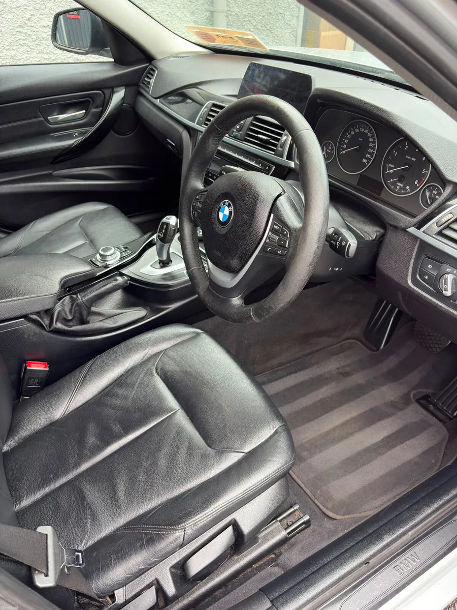BMW 3-Series 2017 - Image 6