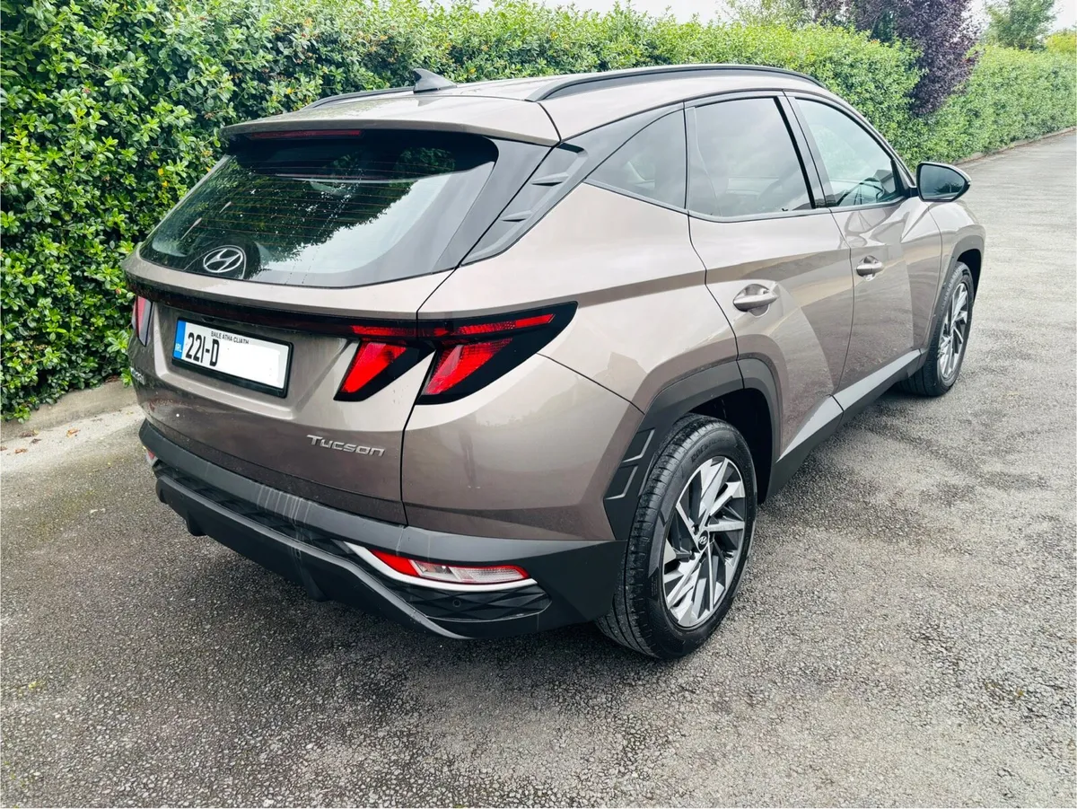 (221) Hyundai Tucson Executive 2022 - Image 3