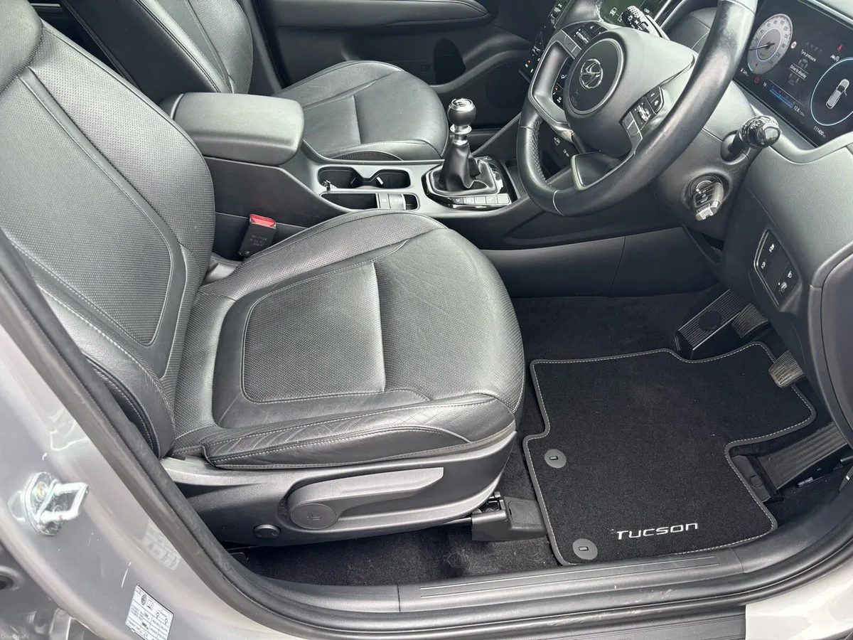 (222) Hyundai Tucson Executive 2022 - Image 5