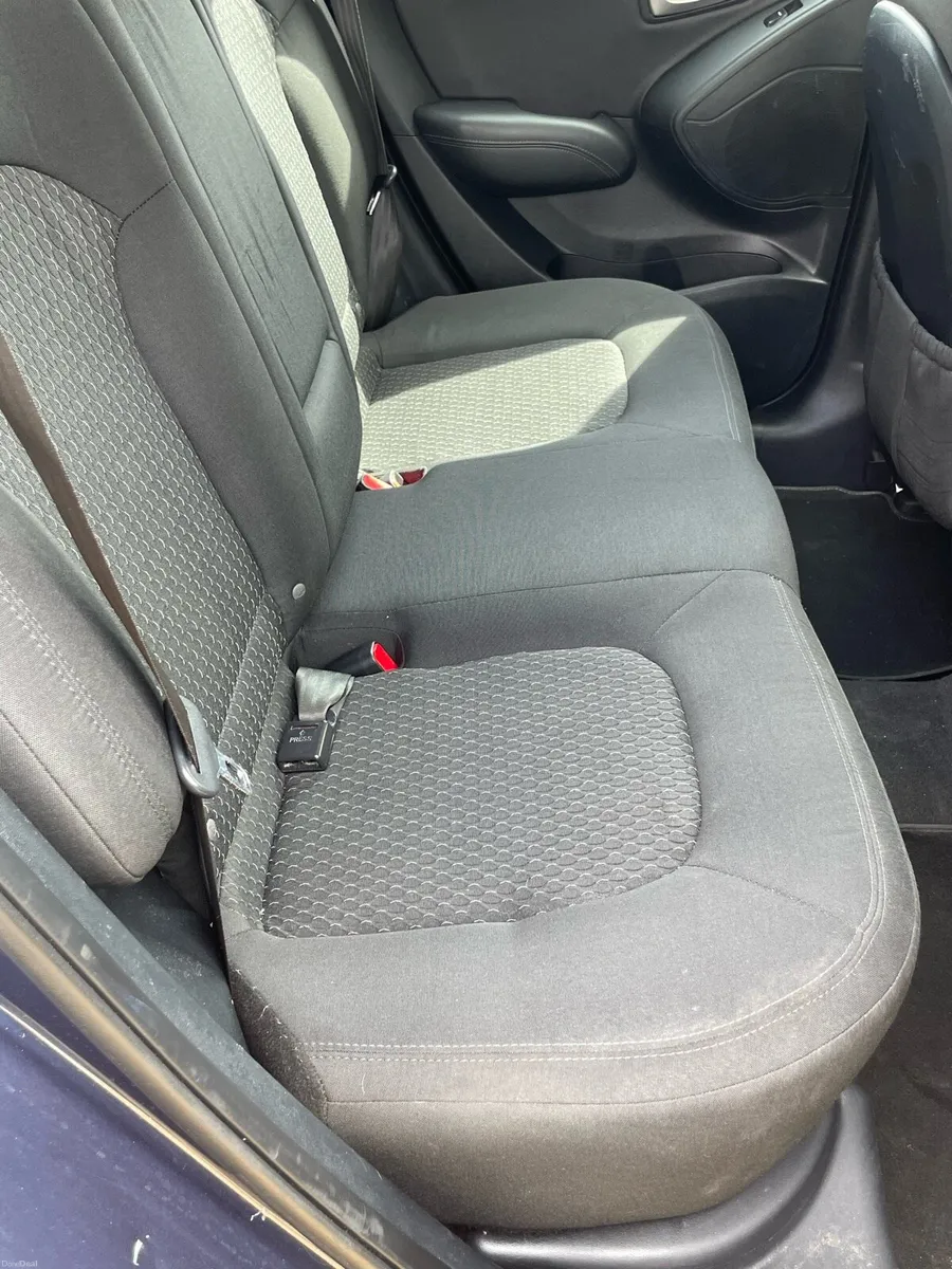 SUV - Image 5