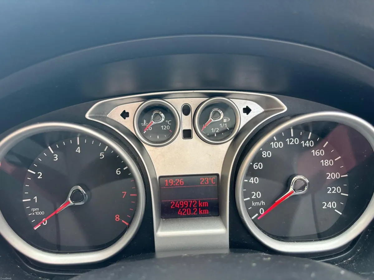 Ford Focus 2008 - Image 2