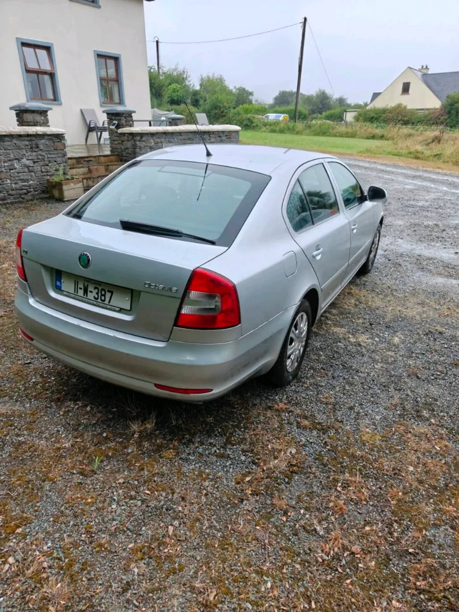 Skoda Octavia Automatic 2011 - Image 3