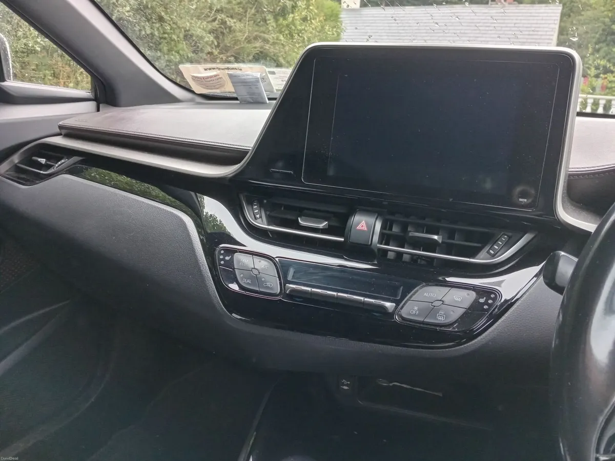 Toyota C-HR 2018 - Image 6