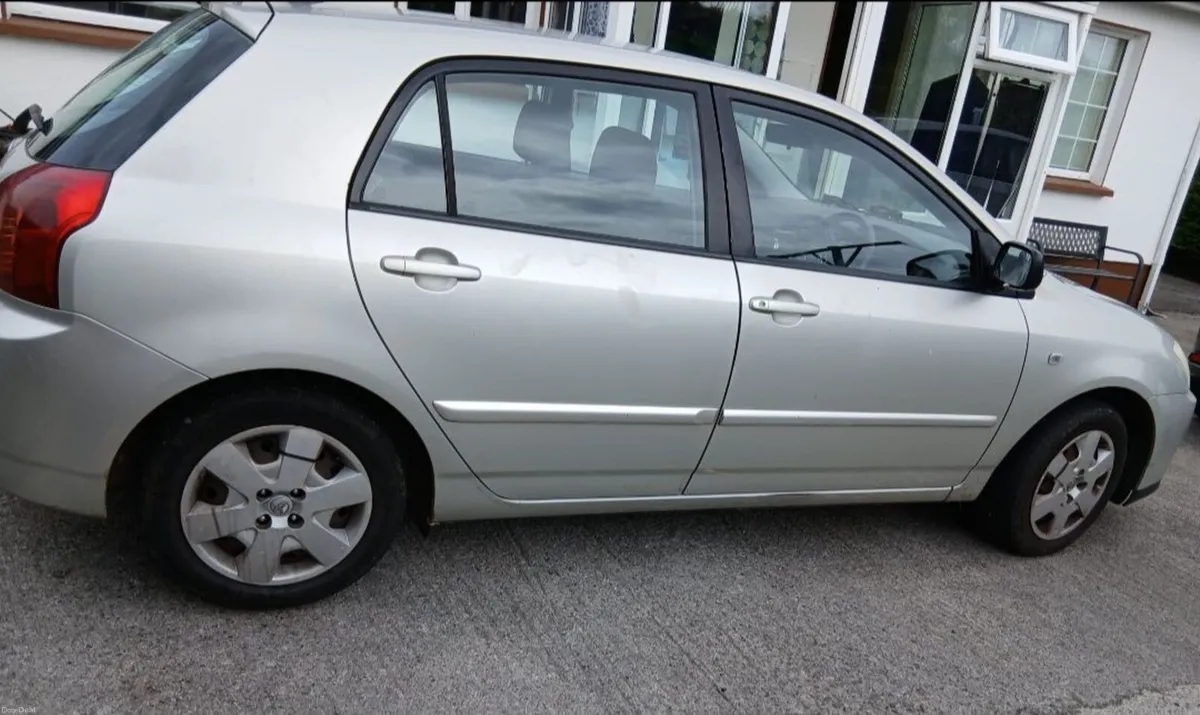 Toyota Corolla 2005 - Image 1