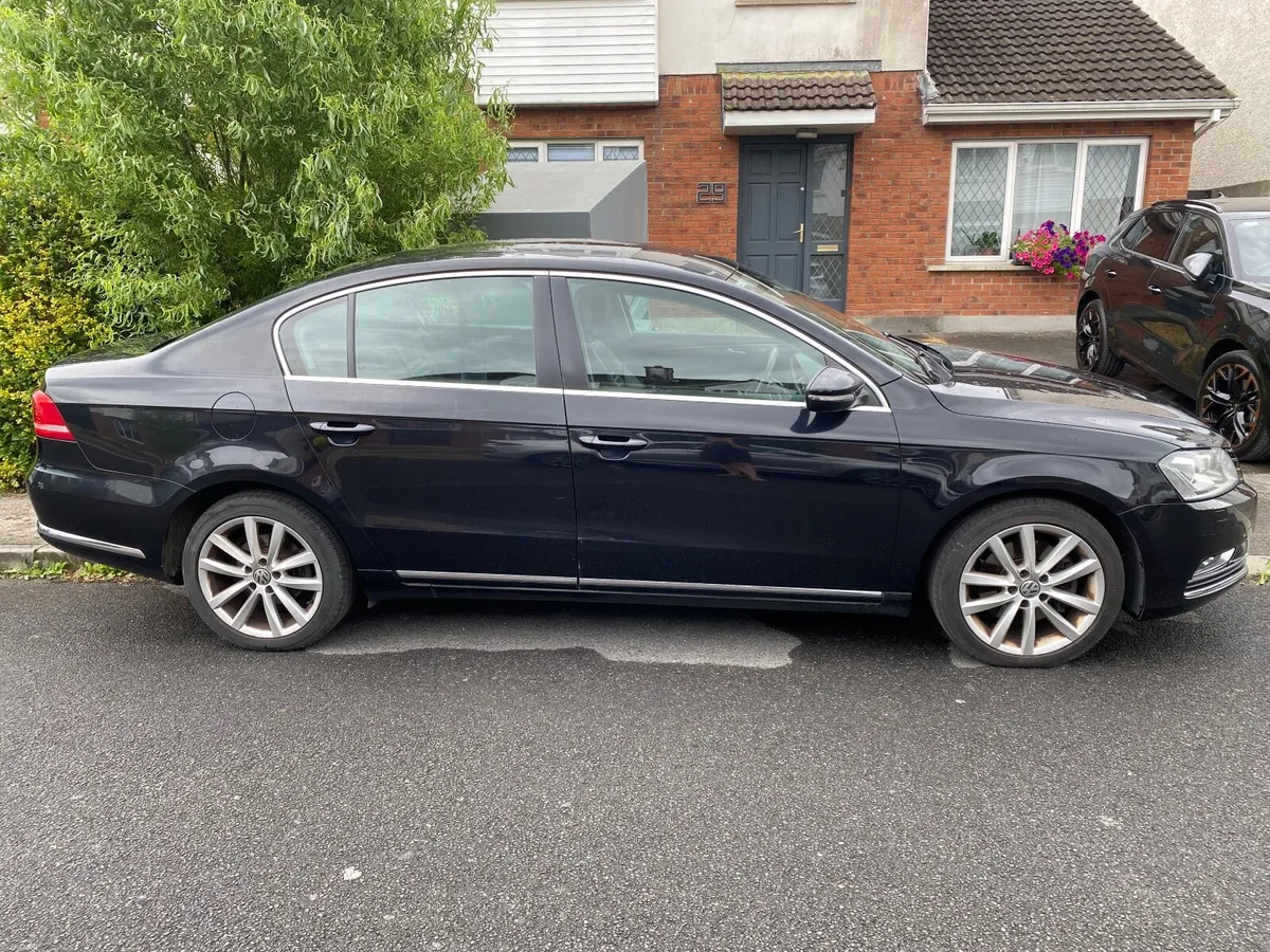 Volkswagen Passat 2012 - Image 3
