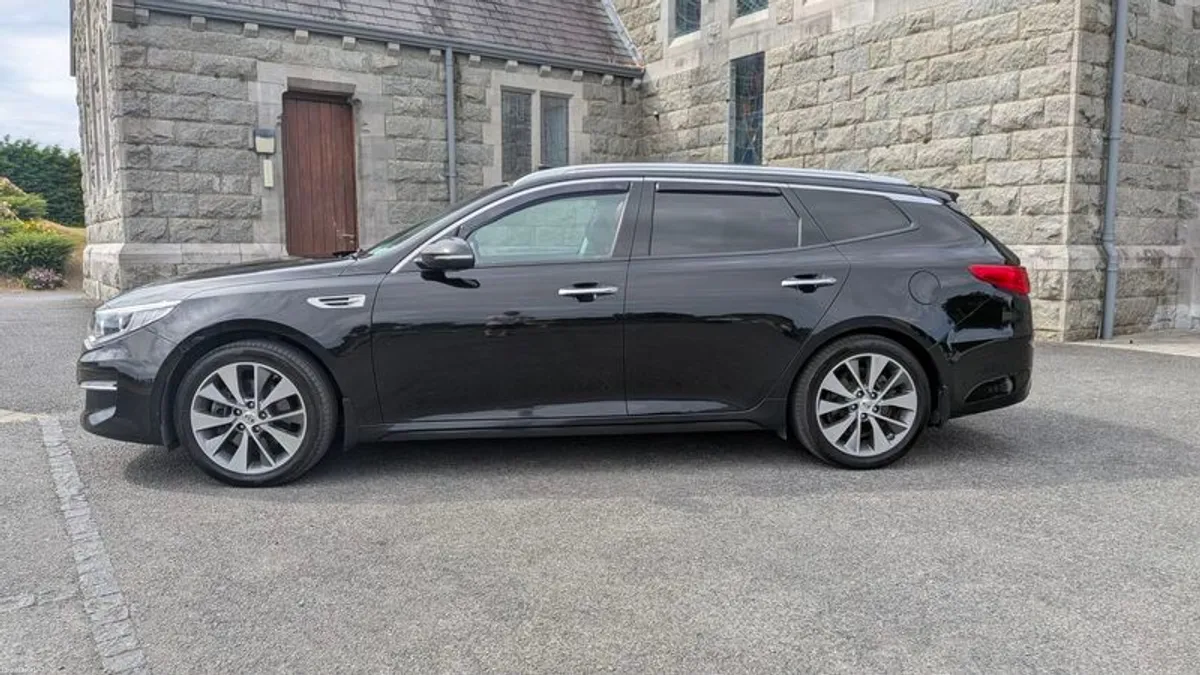 2017 Kia Optima - Image 4