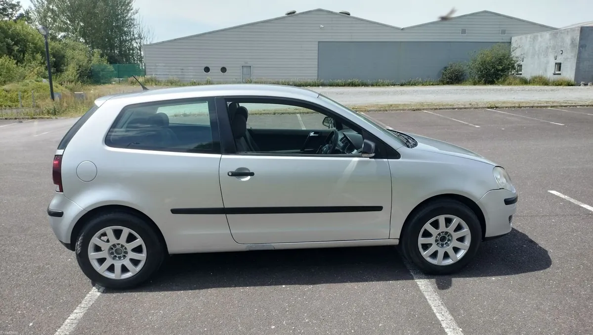 Volkswagen Polo 2009 - Image 5