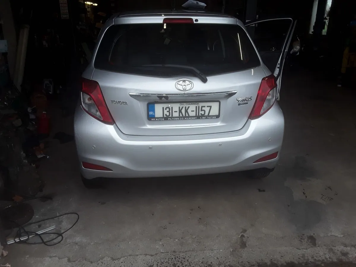 Toyota Yaris 2013 - Image 5