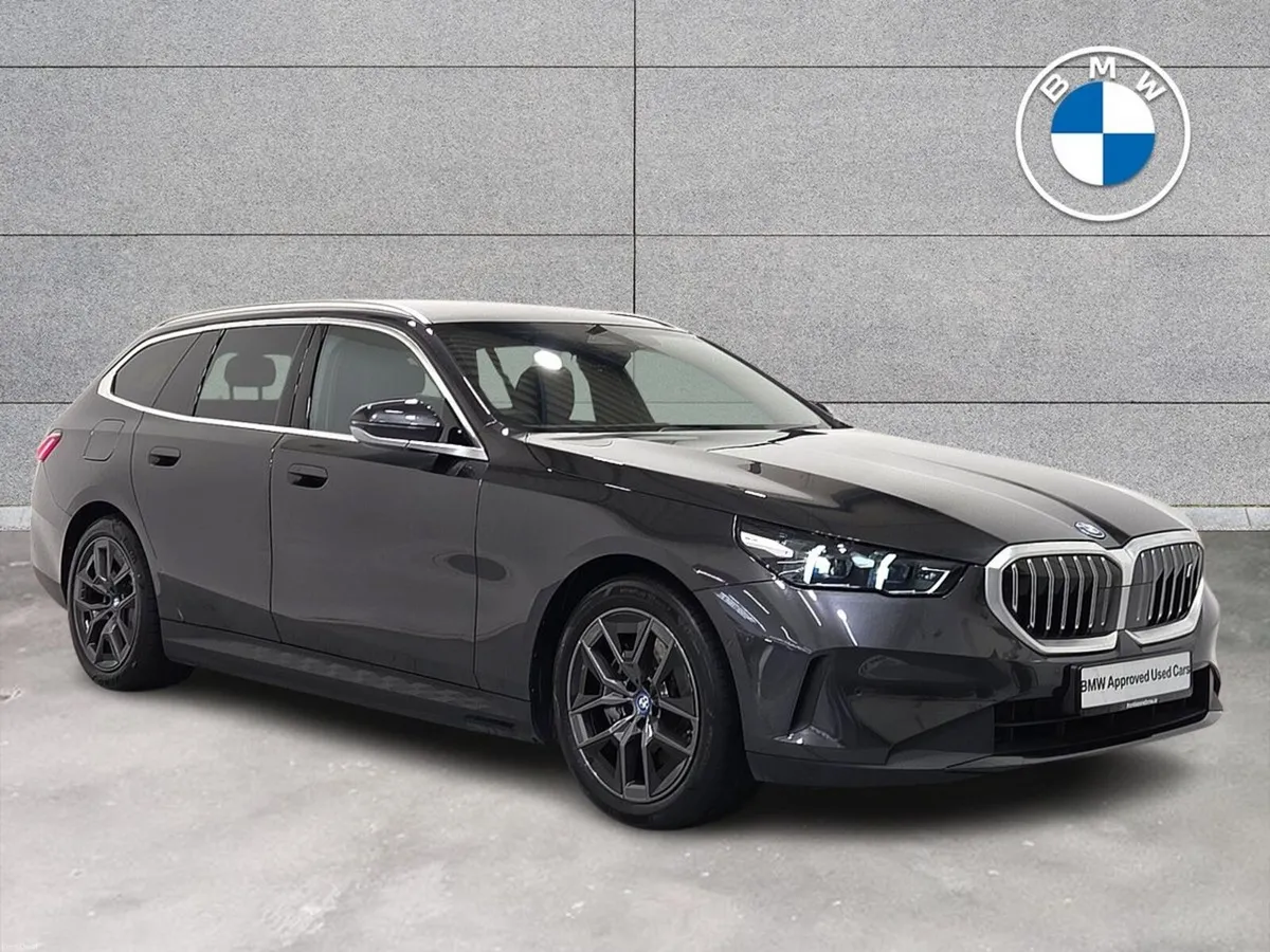 BMW i5 eDrive40 Sport Edition Touring - Image 1