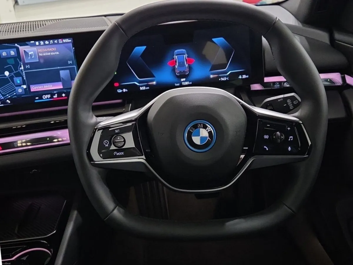 BMW i5 eDrive40 Sport Edition Touring - Image 5