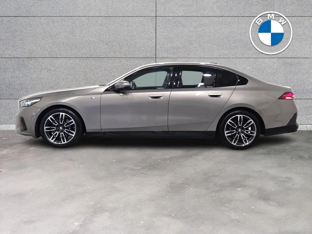 BMW 5-Series 520i M Sport Saloon - Image 3