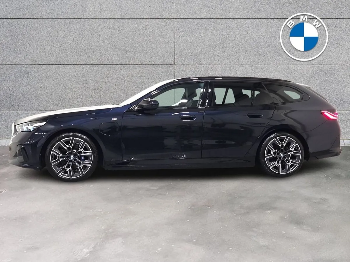 BMW 5-Series 530e M Sport Touring - Image 3