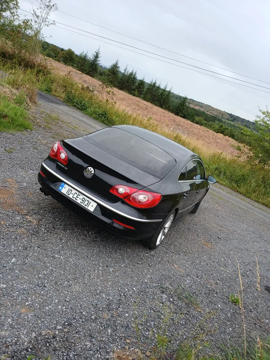 Volkswagen Passat 2010 - Image 6