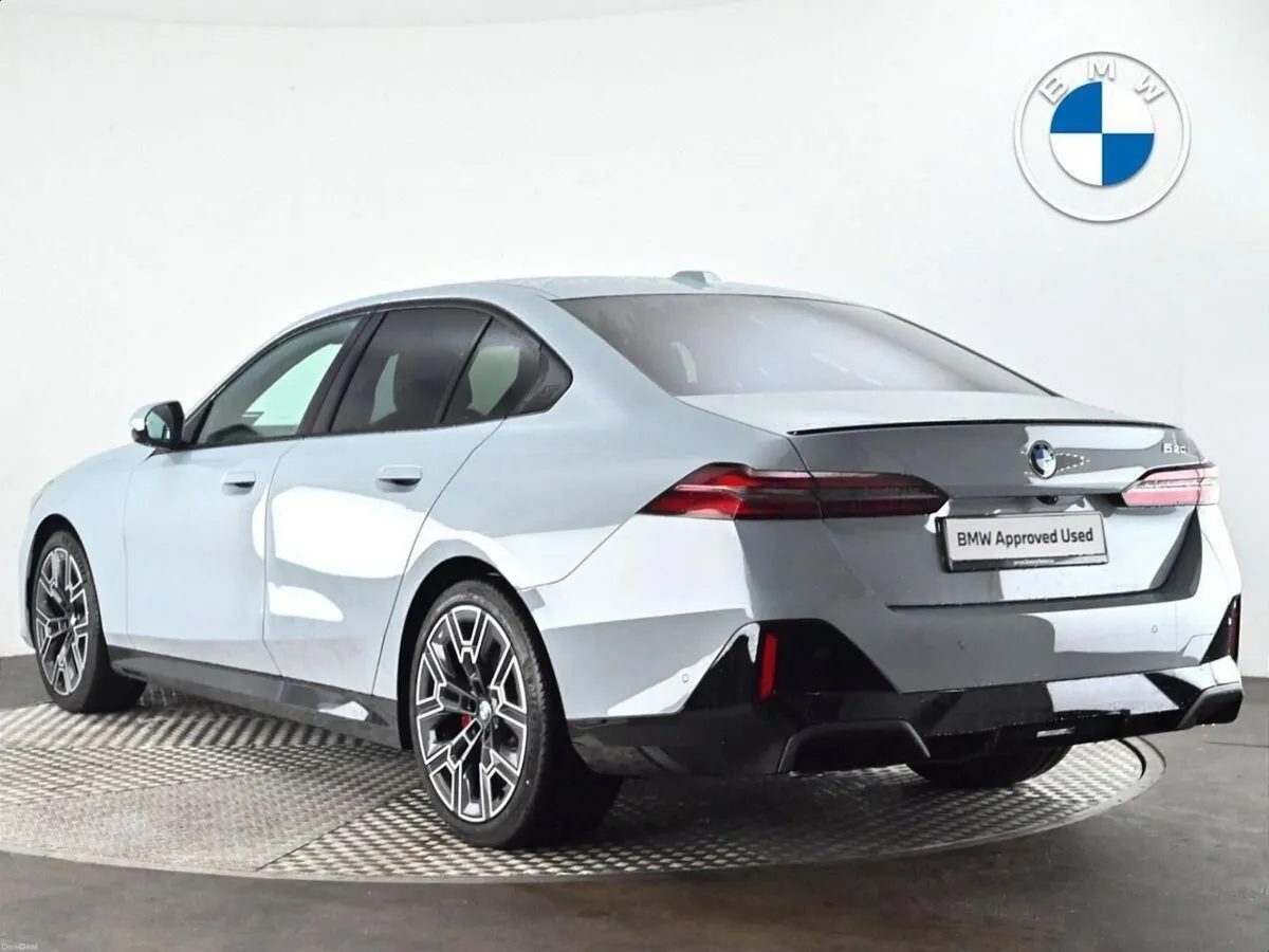 BMW 5-Series 520i M Sport Pro Saloon - Image 2