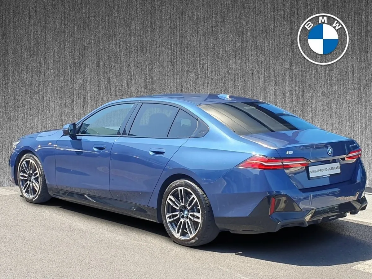 BMW i5 eDrive40 M Sport Saloon - Image 2