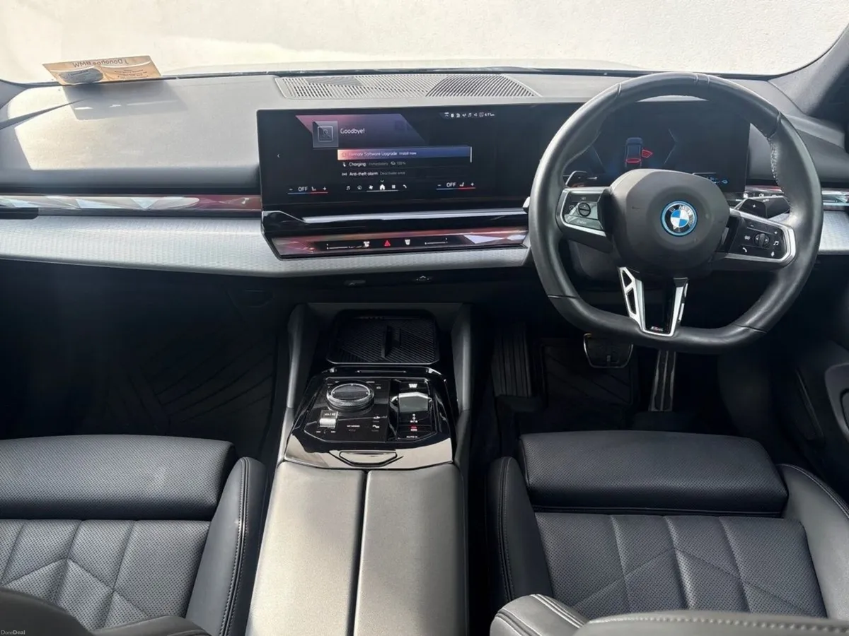 BMW 5-Series 530e M Sport Saloon - Image 4