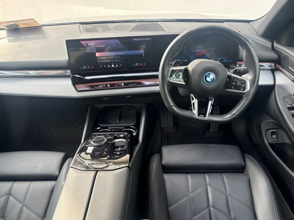 BMW 5-Series 530e M Sport Saloon - Image 5